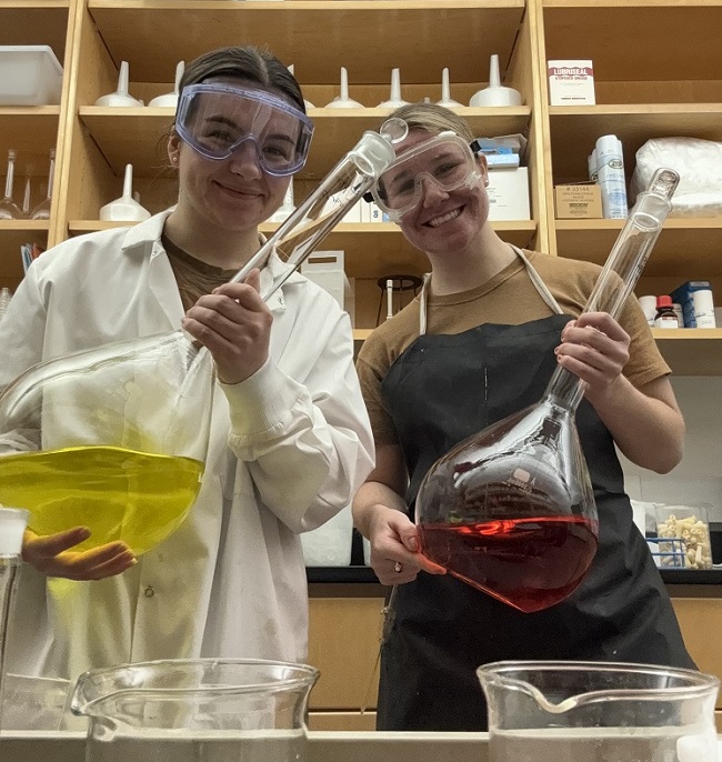 IL2-Students-FlasksEDIT1.