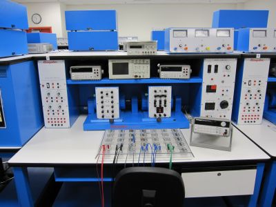 Photo of an electrical engineering lab