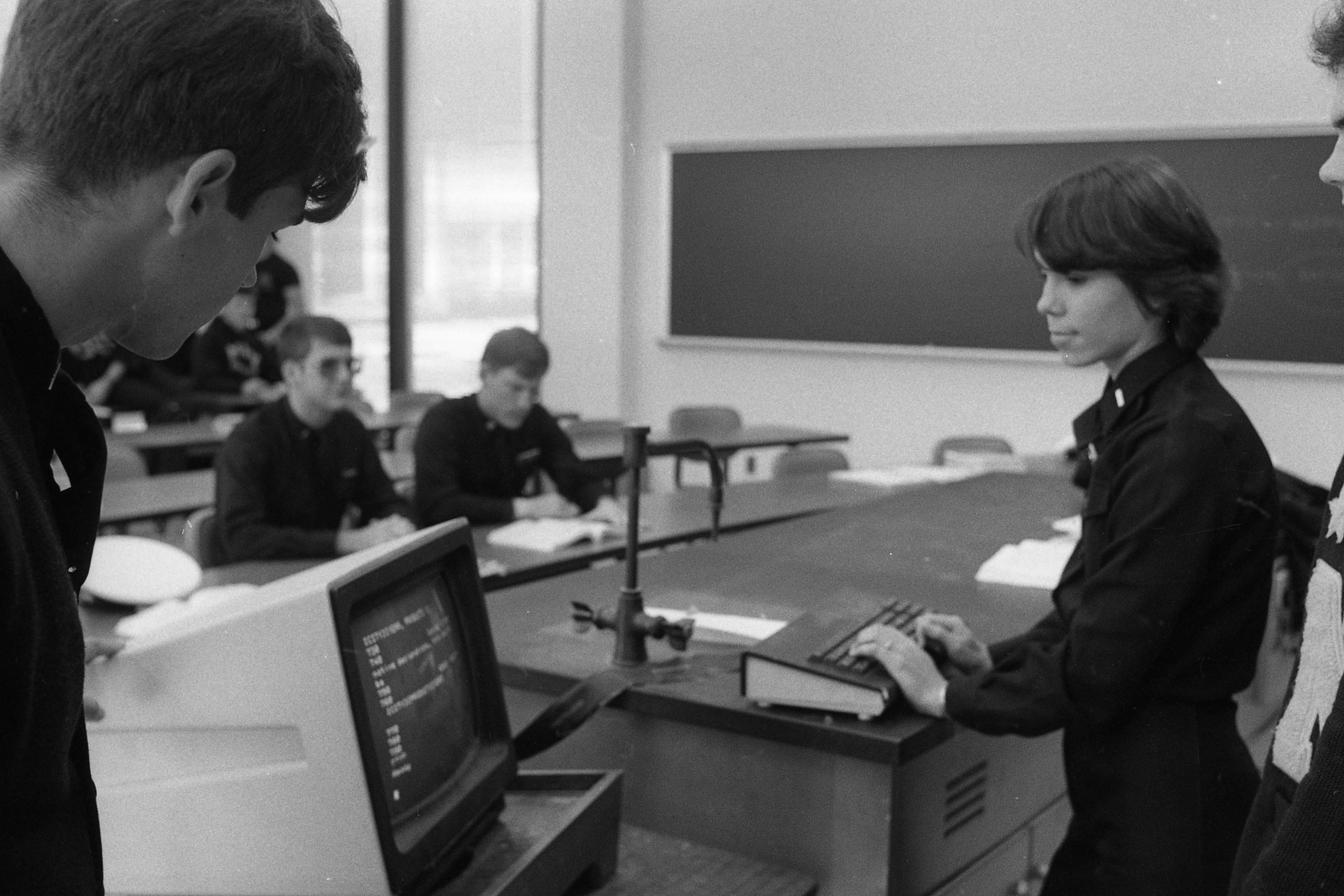 Computing at USNA: Computer instruction 1983