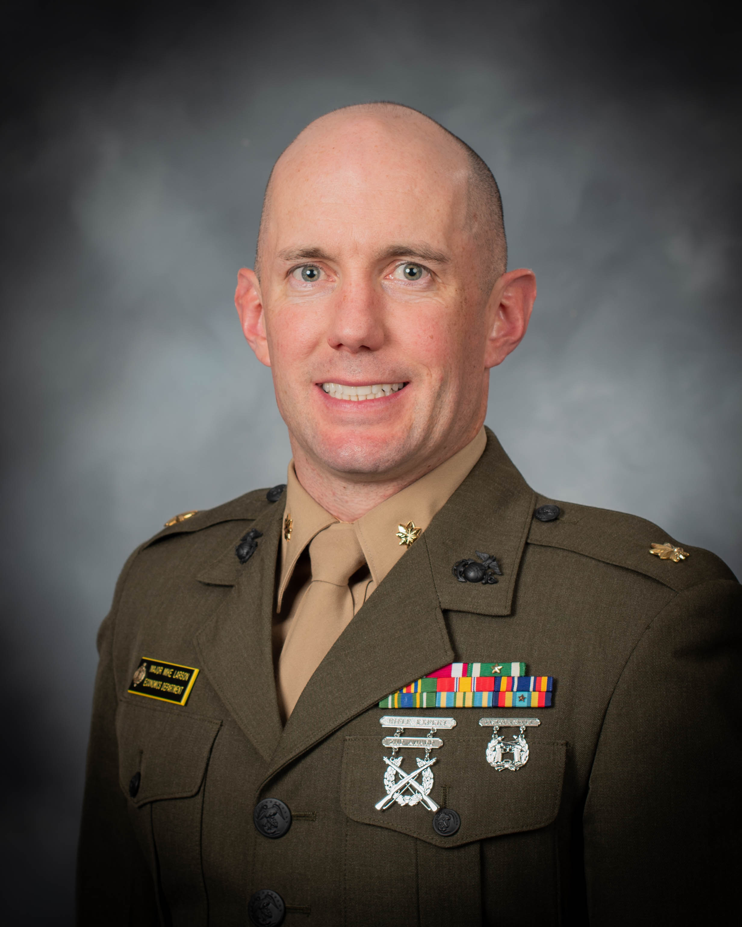 Portrait of Maj Michael E. Larson
