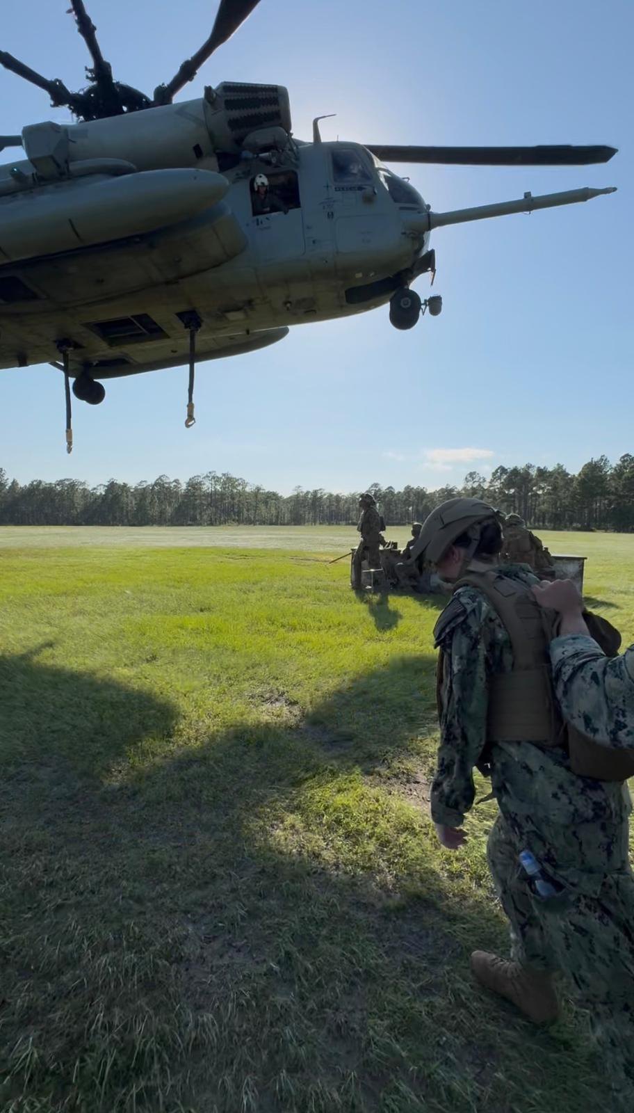 CH-53 helicopter conducts low-hover training with MAGTF midshipmen